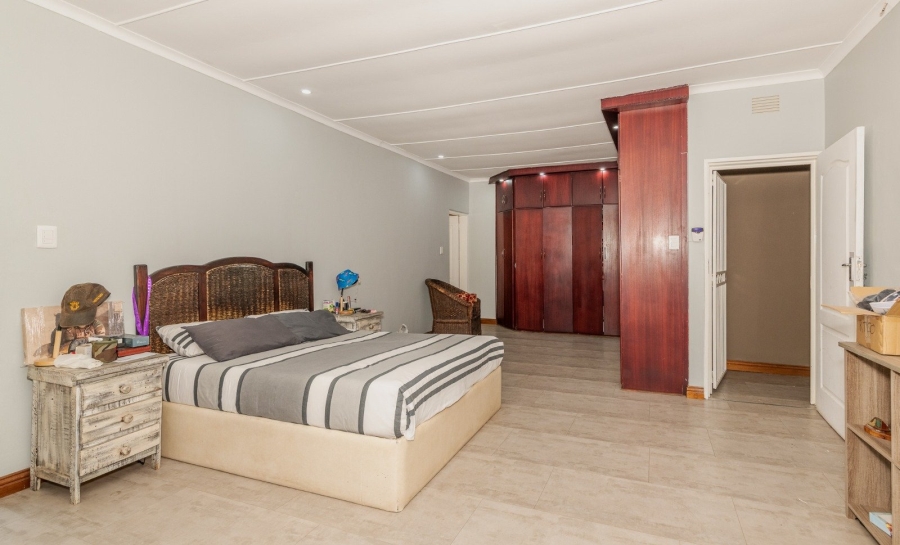 4 Bedroom Property for Sale in Wilkoppies North West
